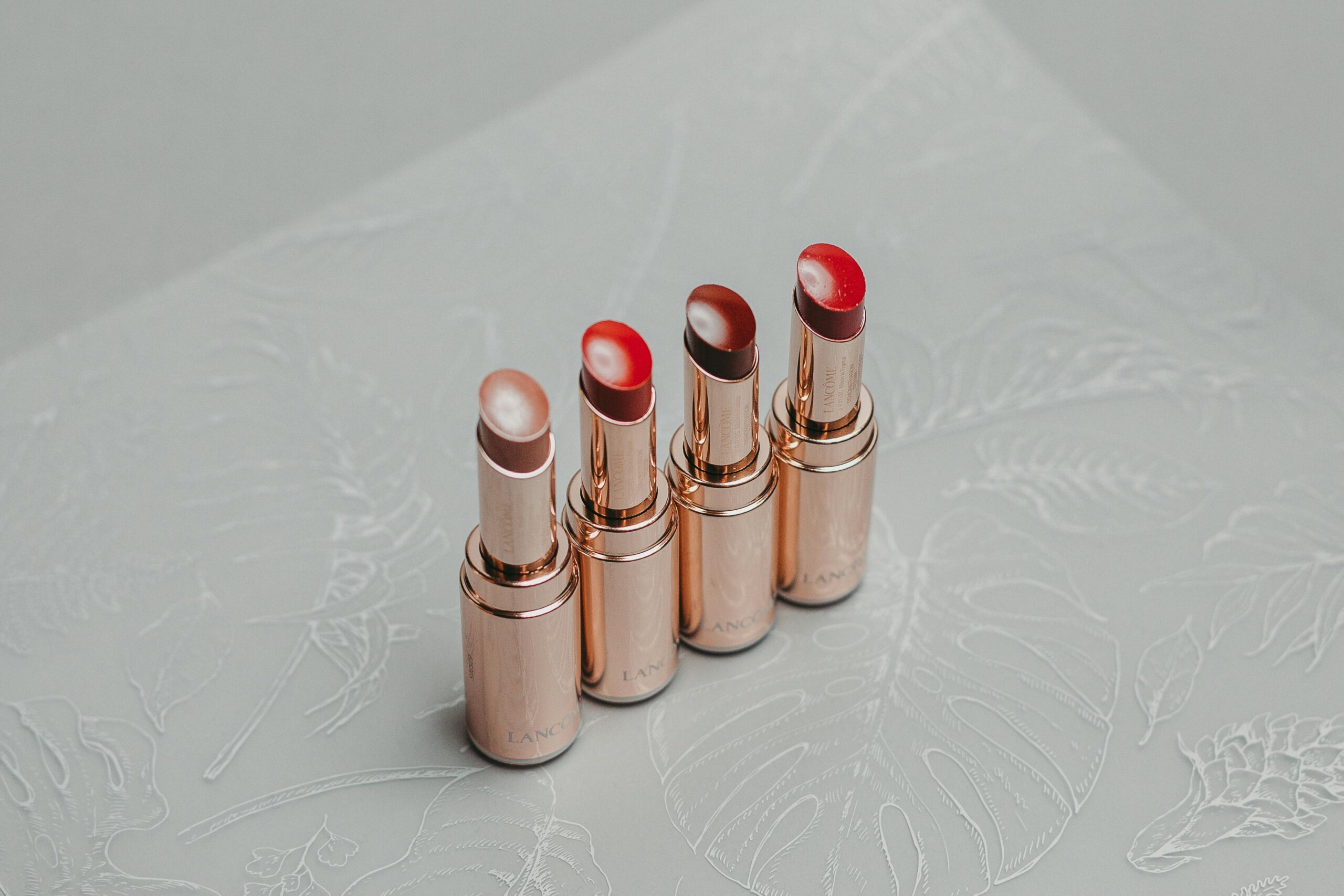 The Ultimate Guide to the Best Lipstick Shades for Olive Skin Tones