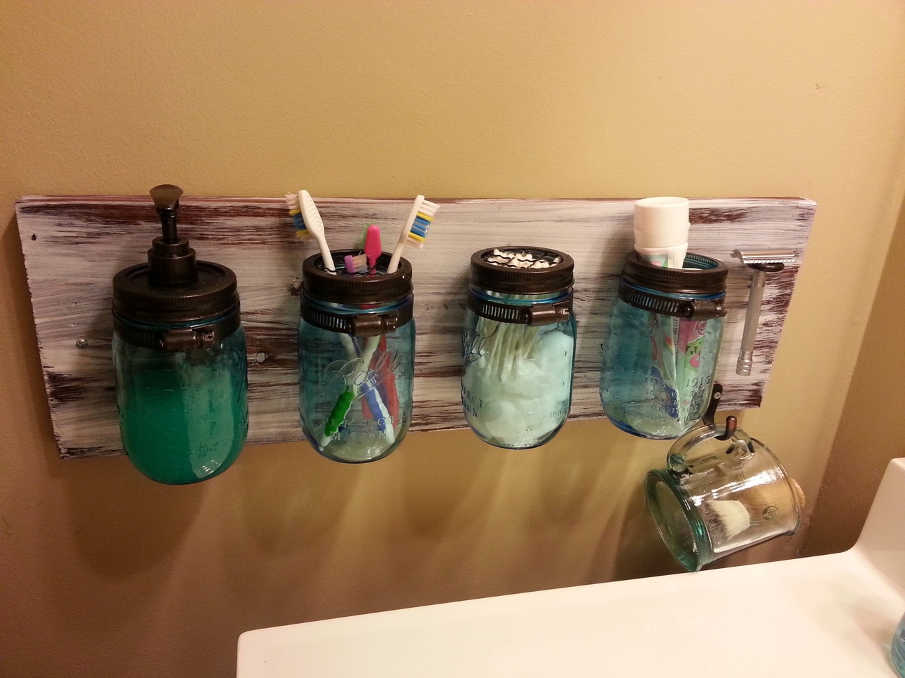 15 Clever Things to Do with Mason Jars: Easy DIY Ideas for 2025